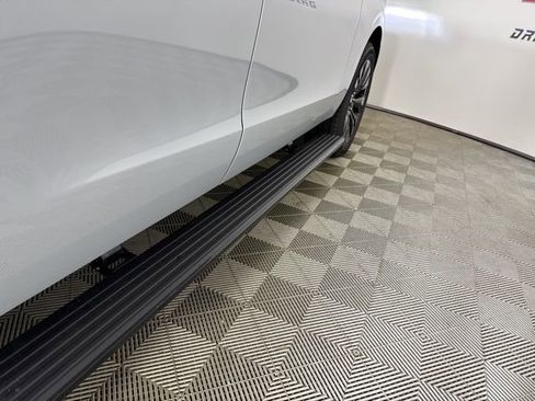 New 2025 Ford Expedition Platinum w/ Stealth Appearance Package image 32