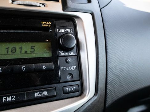 Used 2008 Toyota Yaris 2-Door Hatchback FWD image 32