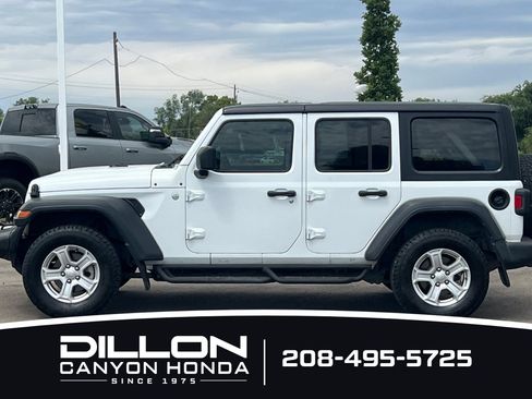 Used 2018 Jeep Wrangler Unlimited Sport AWD/4WD image 10
