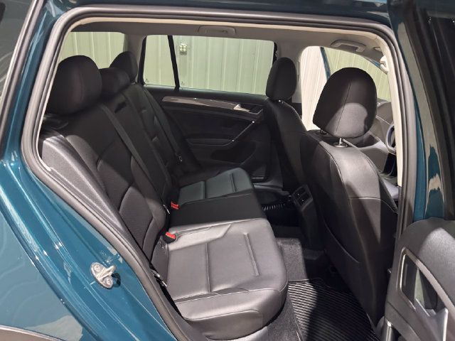 Used 2018 Volkswagen Golf Alltrack AWD/4WD image 26