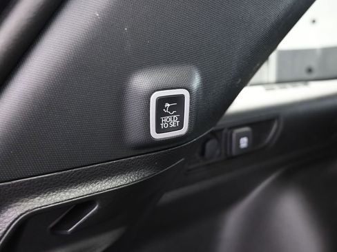 Used 2024 Jeep Grand Cherokee Limited w/ Black Appearance Package image 43