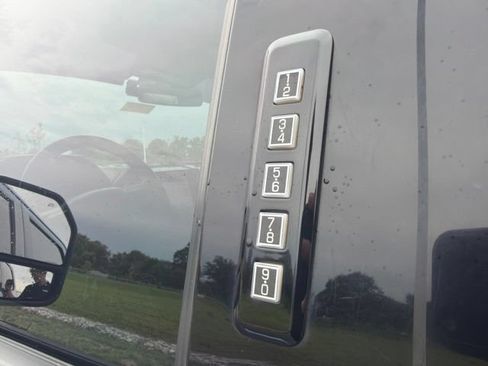 Used 2019 Ford F150 XLT w/ Equipment Group 302A Luxury AWD/4WD image 22