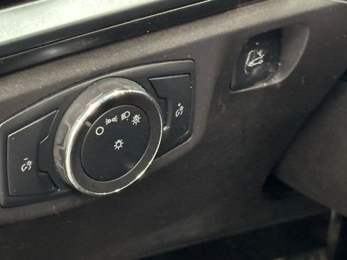 Used 2015 Ford Fusion SE image 13