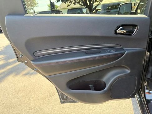 Used 2025 Dodge Durango GT RWD image 15