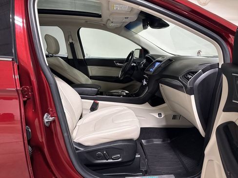 Used 2019 Ford Edge Titanium w/ Equipment Group 301A AWD/4WD image 23