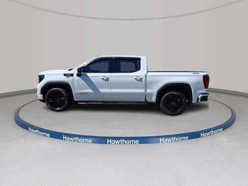 Used 2023 GMC Sierra 1500 Elevation w/ LPO, Elevation Black Package AWD/4WD image 6