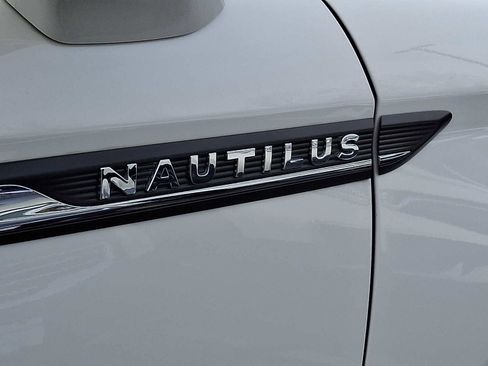 Used 2021 Lincoln Nautilus Reserve image 30