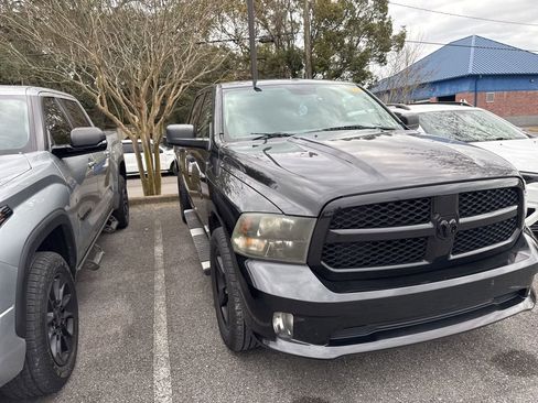 Used 2016 RAM 1500 Express w/ Black Ram 1500 Express Group image 3