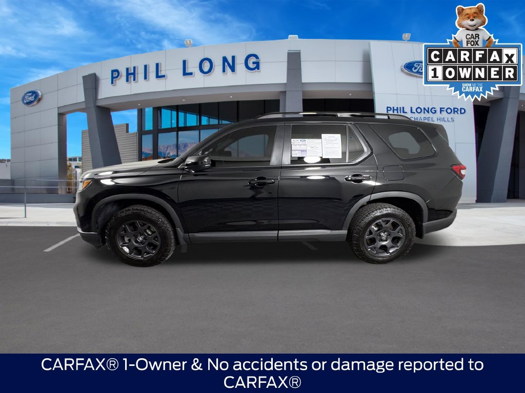 Used 2025 Honda Pilot TrailSport image 2