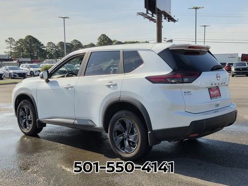 Used 2026 Nissan Rogue SV w/ Cold Weather Package FWD image 3