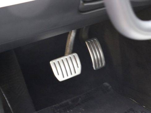 Used 2022 Tesla Model S Plaid image 36