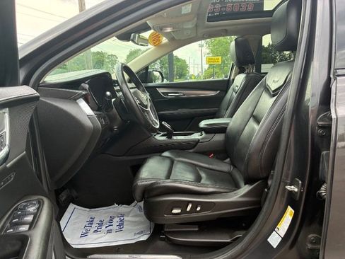 Used 2017 Cadillac XT5 Premium Luxury AWD/4WD image 9