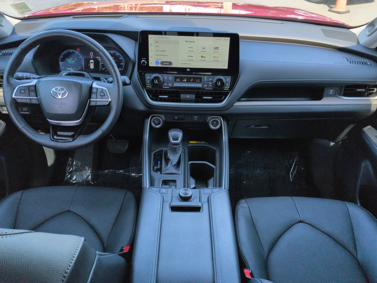 Used 2024 Toyota Grand Highlander AWD image 16