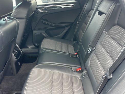Used 2023 Porsche Macan Turbo AWD/4WD image 34