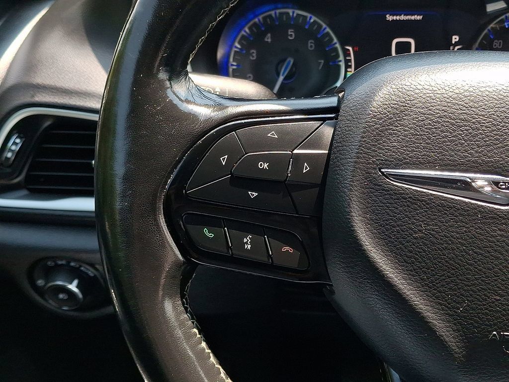 Used 2020 Chrysler Pacifica Touring-L w/ Advanced Safetytec Group AWD/4WD image 22