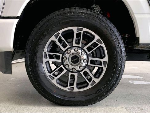 Used 2026 Ford F250 Platinum w/ Platinum Plus Package AWD/4WD image 8