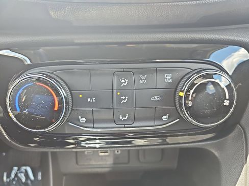 Used 2023 Buick Encore GX Preferred w/ Cold Weather Comfort Package AWD/4WD image 25