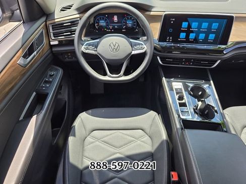 Certified 2025 Volkswagen Atlas SE AWD/4WD image 13