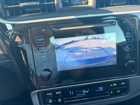 Used 2019 Toyota Corolla SE FWD image 23