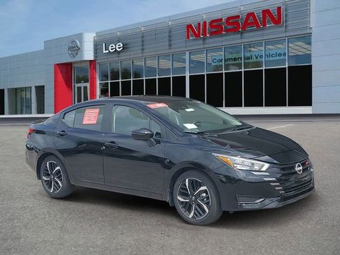 Certified 2025 Nissan Versa SR w/ Trunk Package FWD image 1