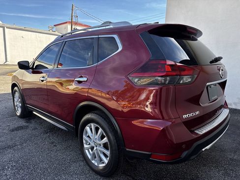 Used 2019 Nissan Rogue SV image 9