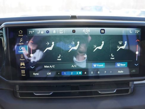 Certified 2025 Jeep Wrangler Unlimited Sahara w/ Safety Group image 24