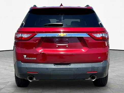 Used 2019 Chevrolet Traverse LT w/ LPO, Cargo Package FWD image 5
