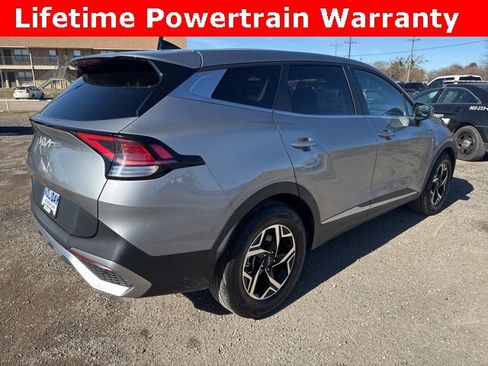Used 2024 Kia Sportage LX image 6