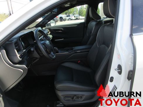 Certified 2024 Toyota Crown Limited image 9