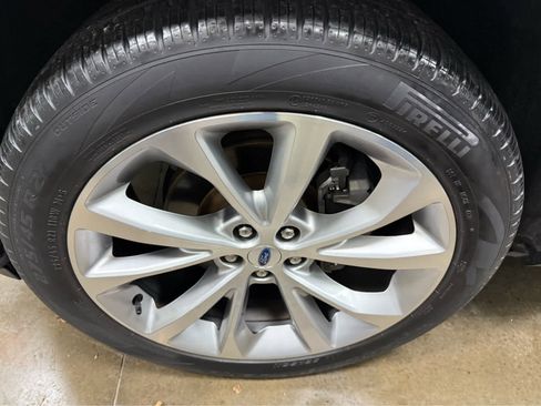 Used 2021 Ford Explorer Platinum w/ Equipment Group 601A image 33