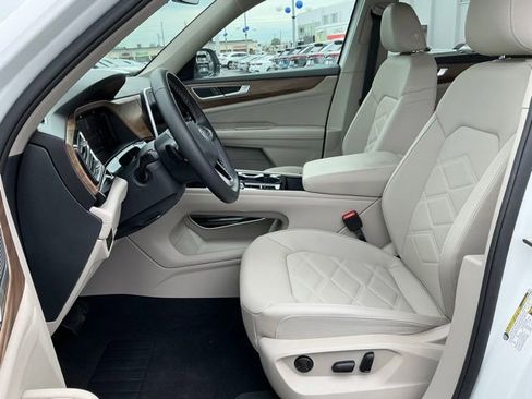 Certified 2025 Volkswagen Atlas SE w/ Panoramic Sunroof Package FWD image 13