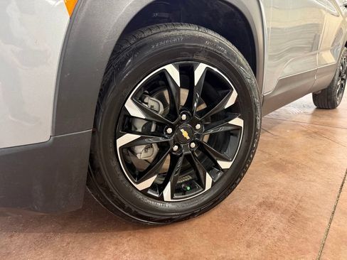 Used 2023 Chevrolet TrailBlazer LT FWD image 18