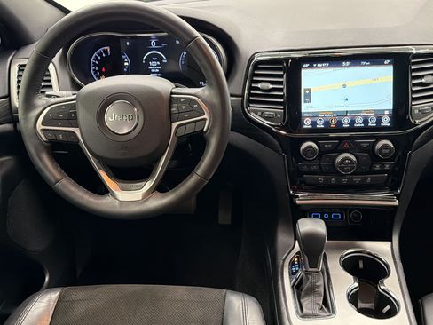 Used 2019 Jeep Grand Cherokee Altitude AWD/4WD image 25