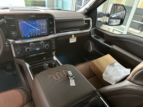 New 2026 Ford F250 King Ranch w/ Chrome Package AWD/4WD image 36