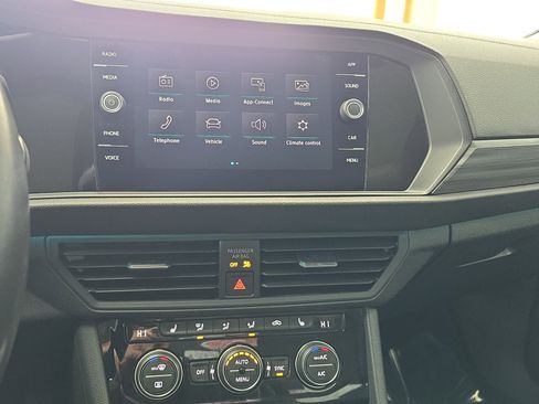 Used 2019 Volkswagen Jetta SEL image 19