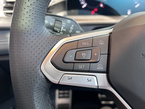 New 2026 Volkswagen Tiguan SE R-Line image 12