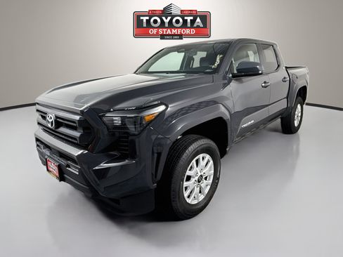 Certified 2026 Toyota Tacoma SR5 AWD/4WD image 3