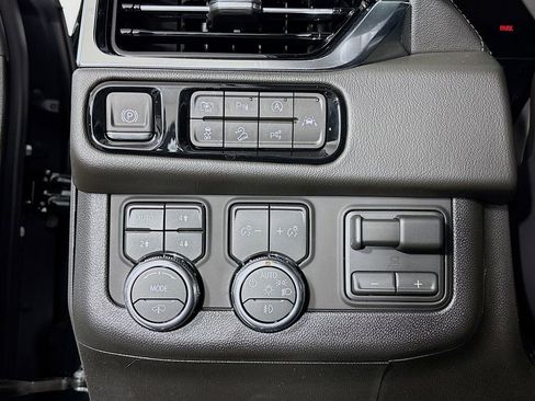 New 2026 GMC Yukon XL Denali AWD/4WD image 10