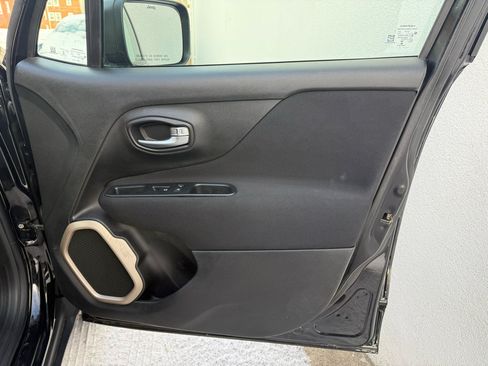 Used 2017 Jeep Renegade Sport w/ Power & Air Group image 33