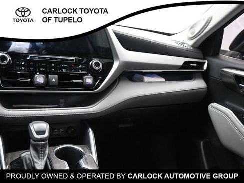 Used 2022 Toyota Highlander Platinum image 25