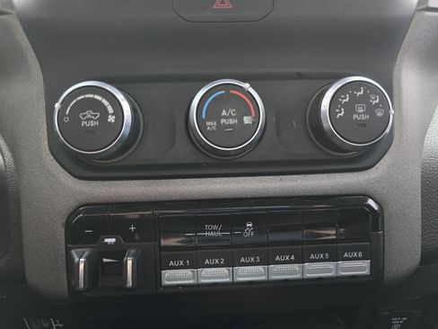 Used 2019 RAM 2500 Tradesman image 24