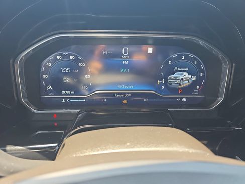 Used 2023 Chevrolet Silverado 1500 RST w/ Redline Edition AWD/4WD image 19