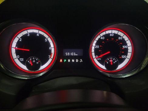 Used 2018 Dodge Grand Caravan SE w/ UConnect Hands-Free Group FWD image 23