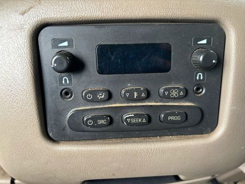 Used 2003 Chevrolet Suburban 2500 LS w/ LS Preferred Equipment Group image 13