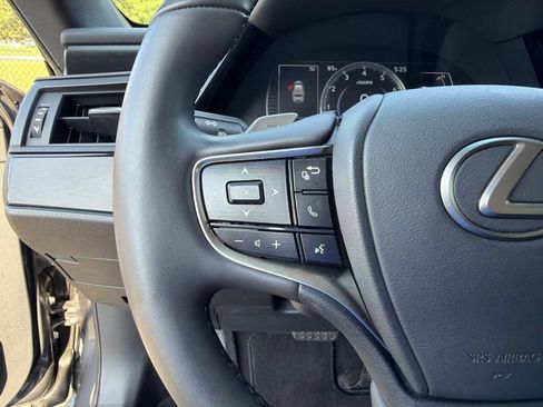 Used 2023 Lexus ES 250 w/ Premium Package AWD/4WD image 17