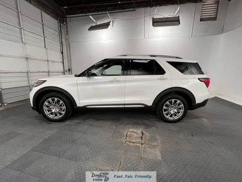 New 2026 Ford Explorer Platinum RWD image 5