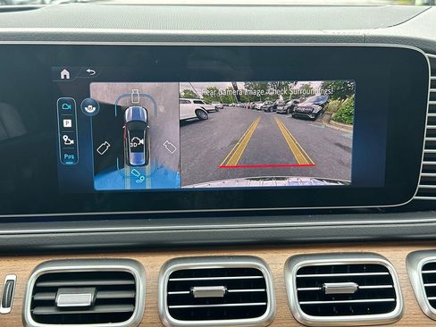 New 2026 Mercedes-Benz GLS 580 4MATIC image 33