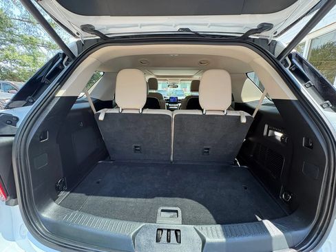 Used 2021 Ford Explorer Limited w/ Equipment Group 301A RWD image 25