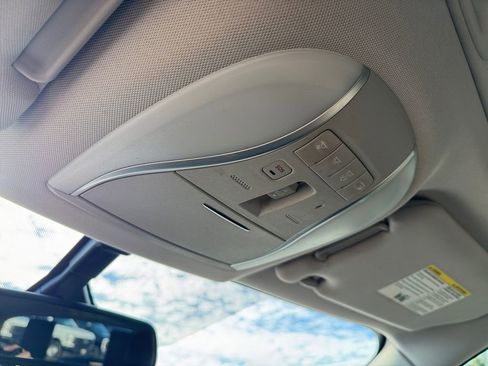 Used 2019 INFINITI QX60 Luxe w/ Essential Package image 39