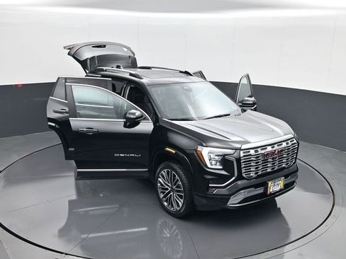 Used 2026 GMC Terrain Denali w/ LPO, Floor Liner Package image 29